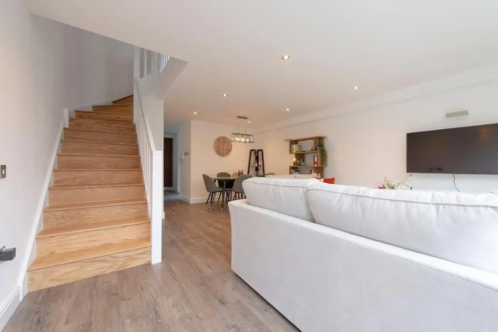 Park View Apartments London 0*,
